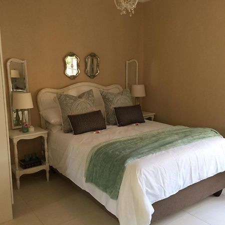 Nouveau Studios Pretoria-Noord Esterno foto