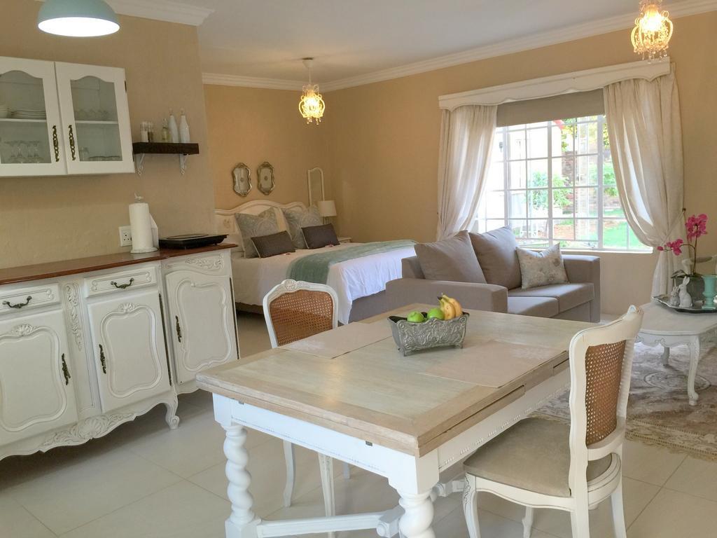 Nouveau Studios Pretoria-Noord Esterno foto