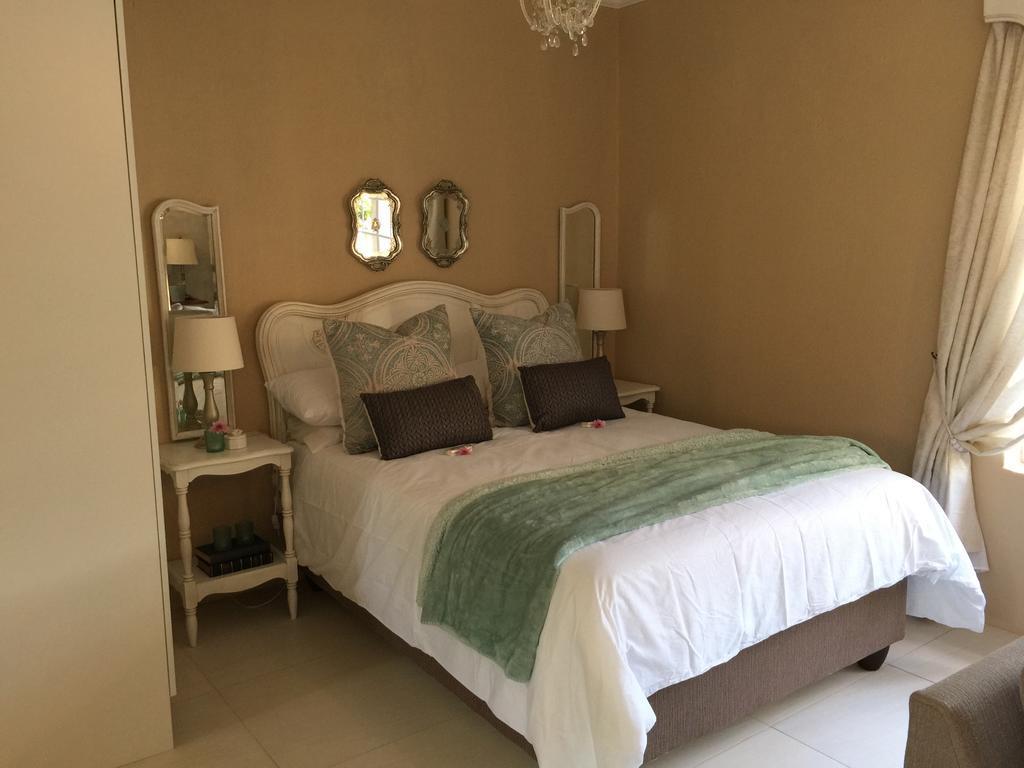 Nouveau Studios Pretoria-Noord Esterno foto